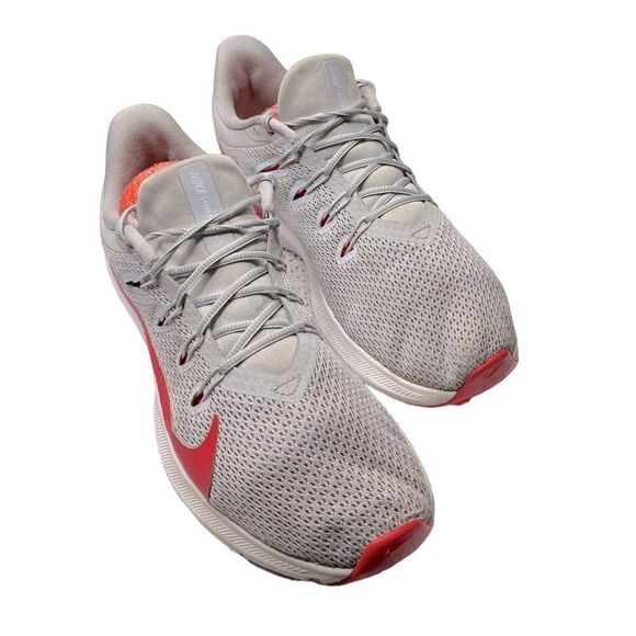 Nike Quest 2 Wm’s Sz 9 Wolf Grey Red Orbit Running Athletic Tie Up Sneakers - Picture 1 of 10